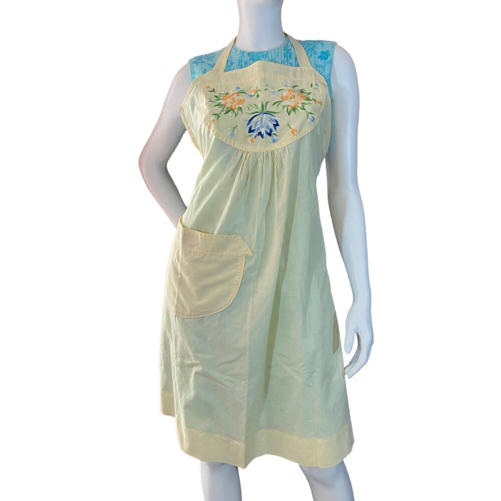 70s Frank Fremont Embroidered Hostess Apron Floral Cottagecore